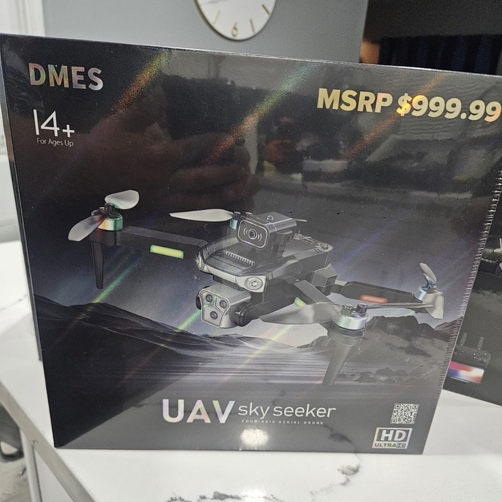 UAV Sky Seeker Four-Axis Aerial Drone - Picture 1 of 7